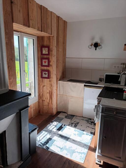 Charmant Studio Avec Jardin A La Campagne Sur Le Chemin De Saint Jacques De Compostelle Apartment Lauzerte Luaran gambar